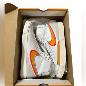 NEW!!! Nike Blazer Mid '77 Infinite Kumquat Size M8.5/W10